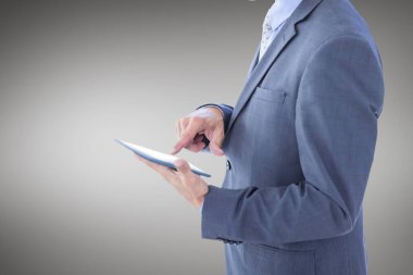 işadamı dijital tablet kullanma
