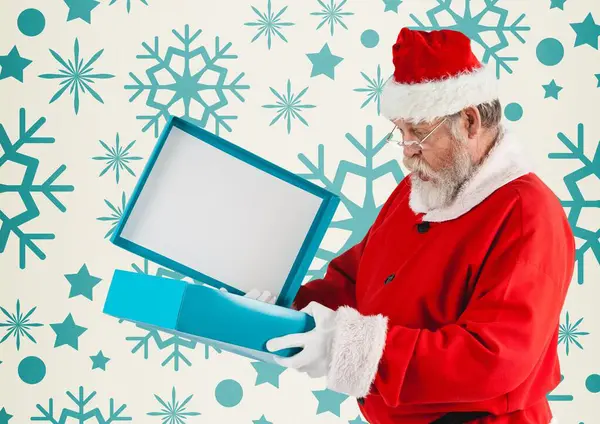Удивлённый Санта Клаус Открывает Свой Рождественский Подарок — стоковое фото