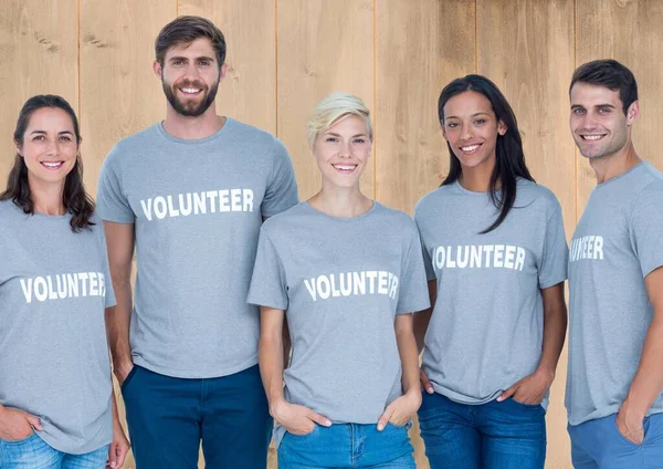 Gruppe Von Freiwilligen Lächelt — Stockfoto