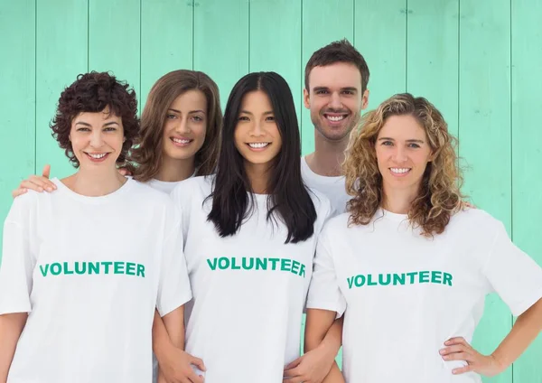 Compuesto Digital Voluntarios Sonrientes —  Fotos de Stock