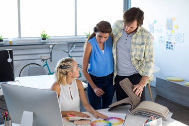 Örnek kitaba bakmalısın Yöneticiler