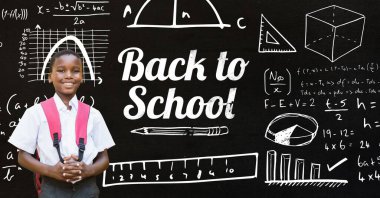 Okul çocuğu ve okula dönüş metni, tahtada matematik çizimleri var.