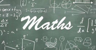 Tahtada matematik çizimleri olan matematik metni