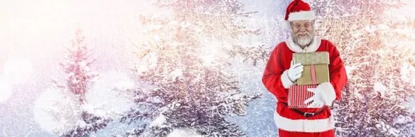 Weihnachtsmann Mit Winterlandschaft Mit Geschenken — Stockfoto