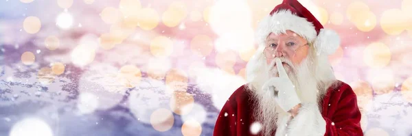 Weihnachtsmann Mit Winterlandschaft Gestikuliert Ruhig Sein — Stockfoto