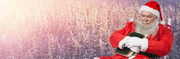 Kerstman Met Winter Landschap Slaap Vallen Met Boek — Stockfoto