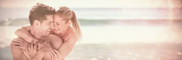 Šťastní Milenci Pláži — Stock fotografie