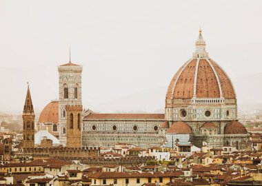 Katedral Santa Maria del Fiore gün batımında, Floransa.