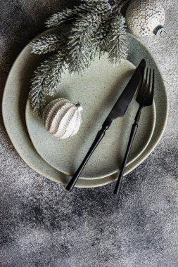 Noel sofrası dekorunun yakın görüntüsü    