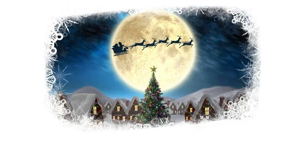 サンタとクリスマスススノーフレークボーダーとトナカイは月と町の上空を飛んで — ストック写真