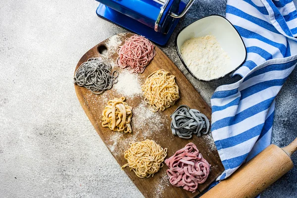 Концепция Приготовления Блюд Итальянской Домашней Пастой — стоковое фото