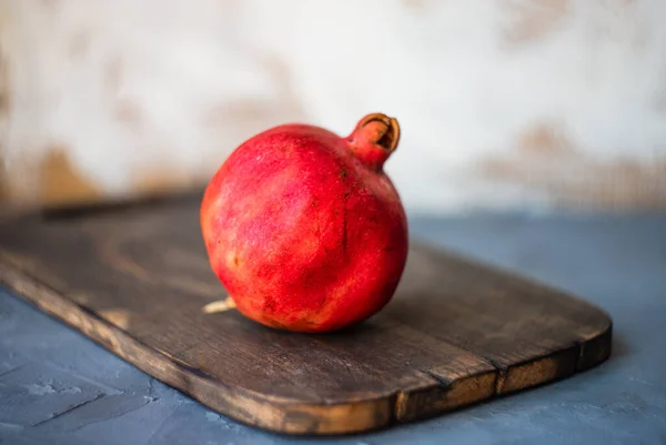 Olgun Kırmızı Sulu Nar Meyvesi Yakın Çekim — Stok fotoğraf