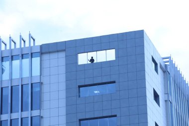 Şehrin Modern Binası 'nın dışı.