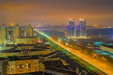 Geceleri konut binaları