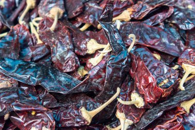 Marketten kurutulmuş kırmızı biber, yemek arkaplanı.