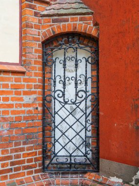 Koenigsberg Katedrali 'nin duvarının dışındaki basımevi dekorasyonları. Kalininingrad, Rusya.