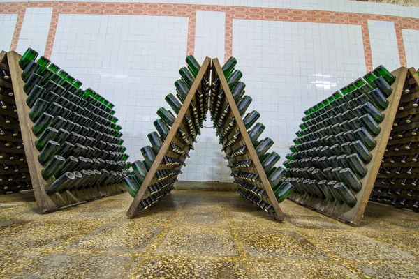Armazenamento Garrafas Vinho Espumante Branco — Fotografia de Stock