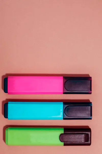 Marcatori Multicolori Sfondo Colorato — Foto Stock