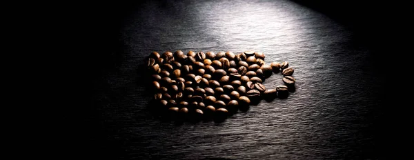 Aromatiska Bruna Rostade Kaffebönor Cupform — Stockfoto