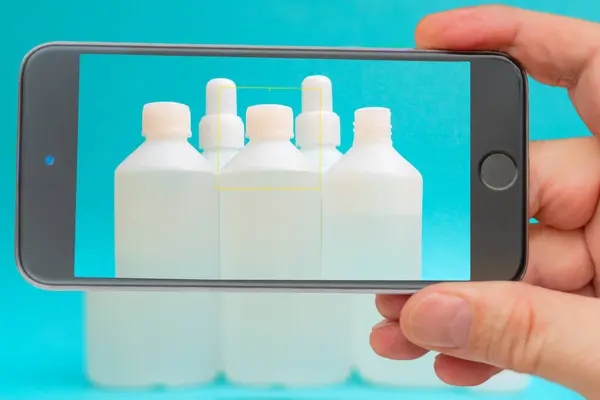 Flaconcini Antisettici Sullo Schermo Dello Smartphone Liquido Disinfettante — Foto Stock