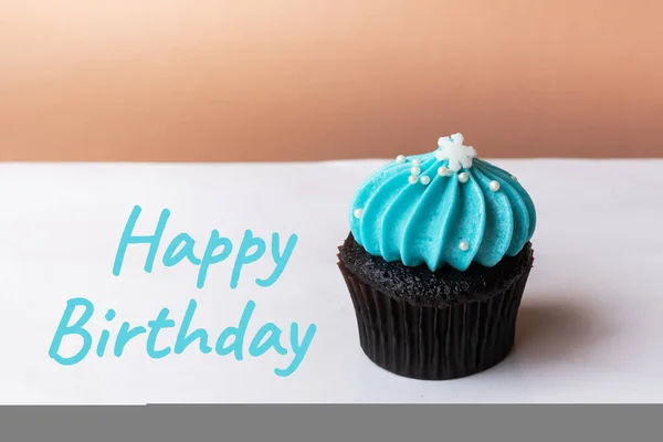 Buon Compleanno Carino Cupcake Con Piccola Neve Bianca Crema Blu — Foto Stock