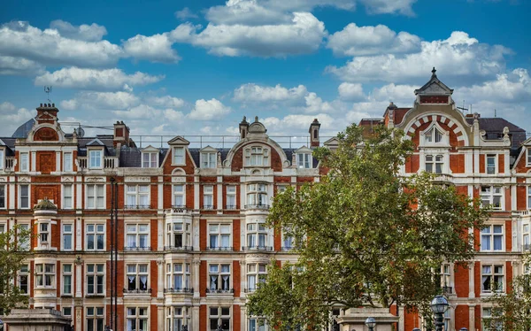 伦敦公寓楼视图 — 图库照片