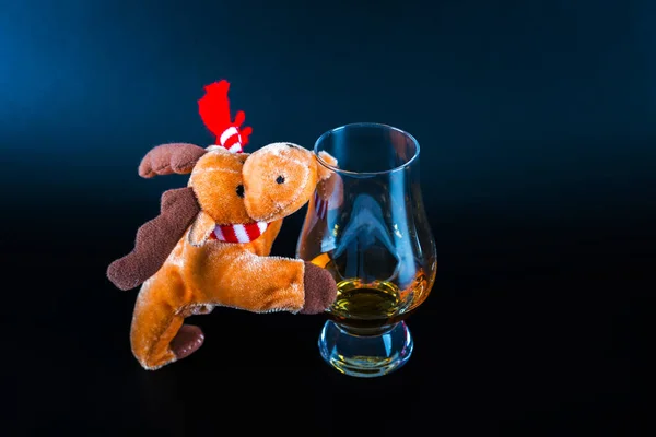 Rudolph Reindeer Single Malt Whiskey Glass — Stock Photo, Image