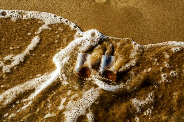 Two Glasses Whiskey Single Malt Sand Washed Wave — Stock Photo, Image