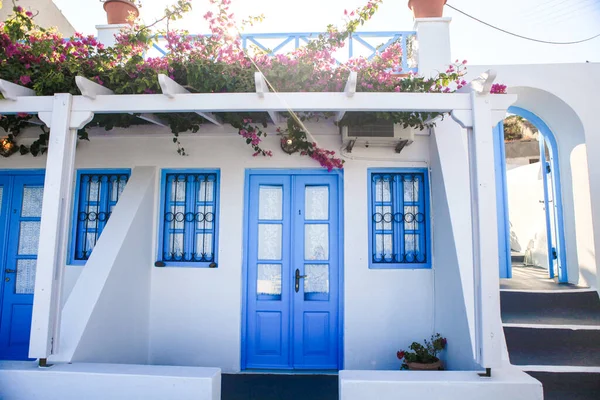 Typické Modré Dveře Schody Ostrov Santorini Řecko — Stock fotografie