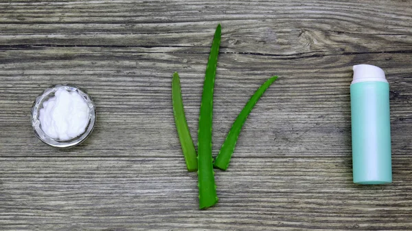 Spa Natürliche Hautpflege Creme Mit Aloe Saft Hausgemachte Bio Produkte — Stockfoto