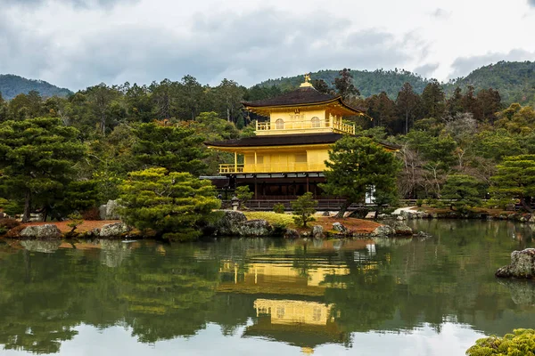 Kinkakuji Tapınağındaki Altın Köşk — Stok fotoğraf