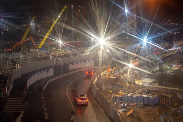 大規模な建設現場に明るい光でモーションブラー — ストック写真