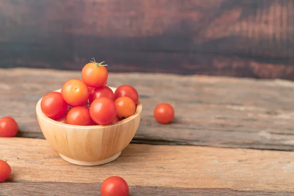 Tomates Cherry Cuenco Madera Colocar Mesa Madera — Foto de Stock