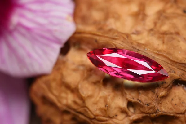 Close View Red Gemstone Natural Rock — Stockfoto