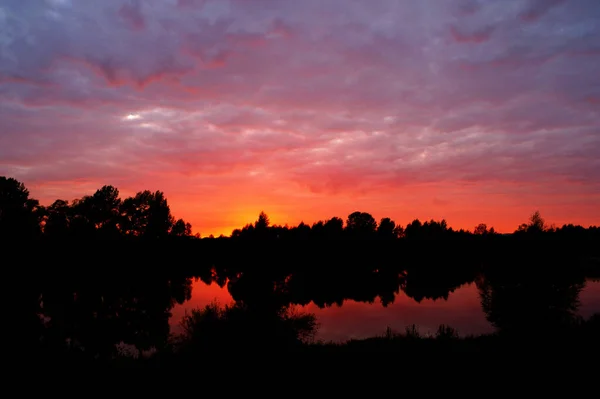 Rano Wschód Słońca Nad Rzeką — Zdjęcie stockowe