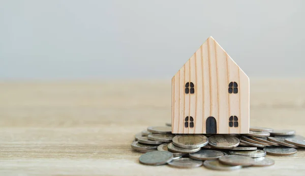 Money Savings Concepts Wooden House Models Coins Meanin — Stock Photo, Image
