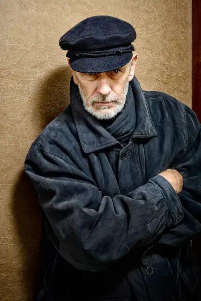 Portret Van Een Man Met Baard Een Cap — Stockfoto