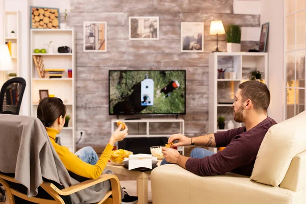 Back View Couple Living Room Watching Movie — Stock Photo, Image