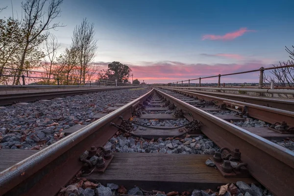 Spoorwegovergang Zonsondergang Mooie Achtergrond — Stockfoto