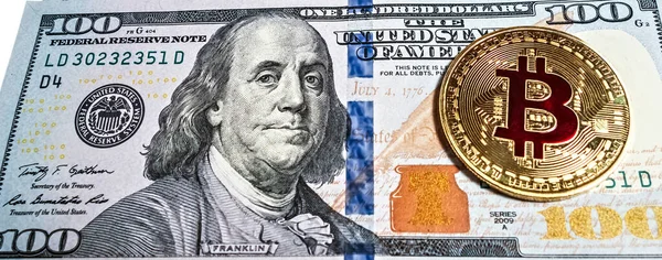 Gold Bitcoin Coin One Hundred Dollar Bills — Stock Photo, Image