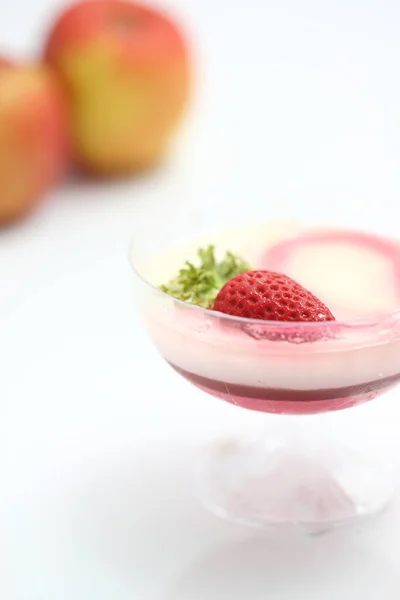 Strawberry Pudding Cake Isolated White Background — Stock Photo, Image