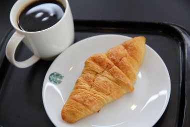 Lezzetli pişmiş pastanın yakın görüntüsü 