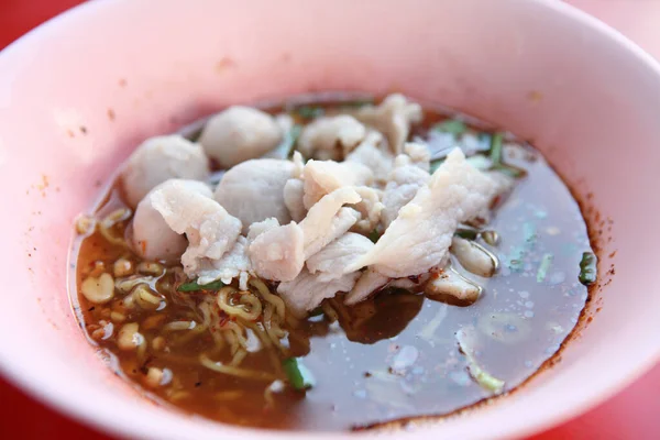 Nouille Thaïlandaise Chaude Épicée Sur Soupe Tom Yum — Photo