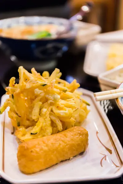 野菜天ぷらと豆腐ライス — ストック写真