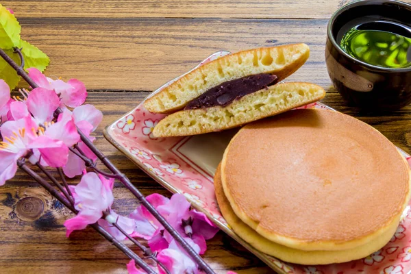 Japanese Pancake Background / Japanese Pancake / Dorayaki Japane