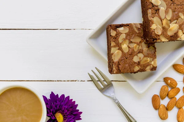 Brownie Und Kaffee Auf Holztisch — Stockfoto