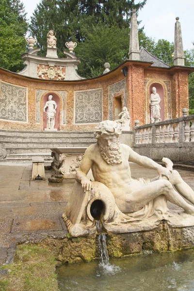 Vista Cerca Las Estatuas Del Castillo Hellbrunn Austria — Foto de Stock