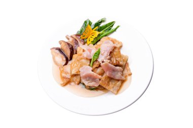 Tayland yemeği, Çin lahanası soslu büyük erişte. 