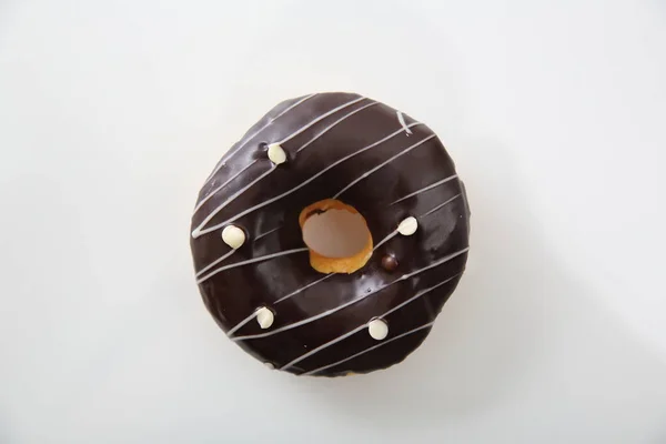 Шоколадный Пончик Белом Фоне — стоковое фото
