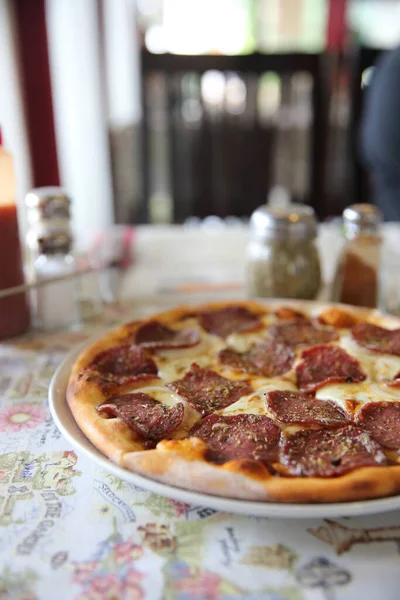 Pizza Pepperoni Pizza Con Queso Pepperoni Mozzarella —  Fotos de Stock
